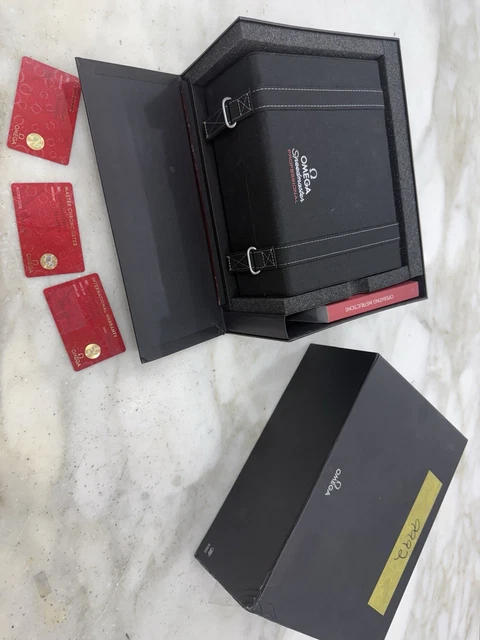 Omega Speedmaster Moonwatch 42 mm, cadran noir, saphir, 2023, référence 310.30.42.50.01.002 – Image 3