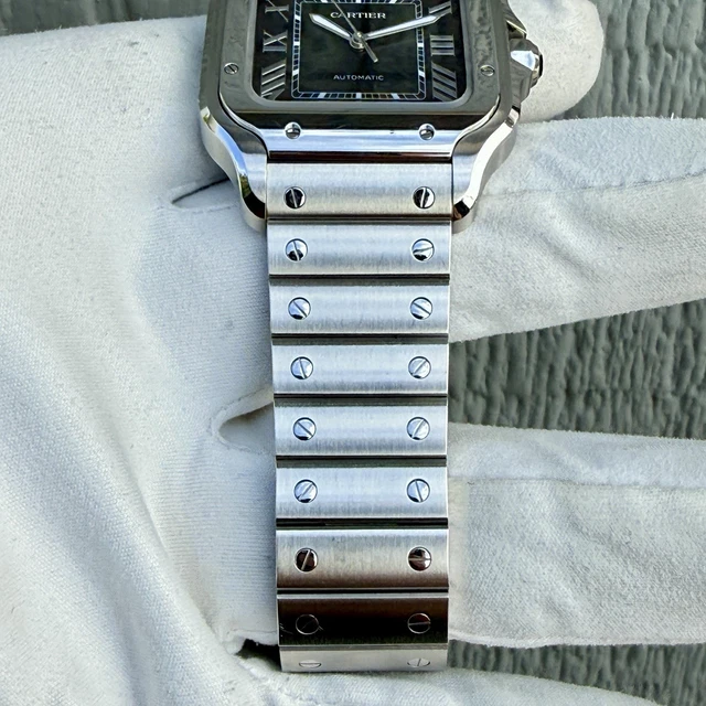 Montre Cartier Santos Grand Cadran Vert WSSA0062, 2024, Très bon état - Boîte et Papiers – Image 10