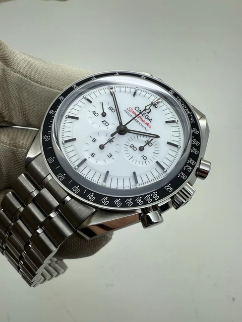 Montre chronographe Omega Speedmaster 42 mm, cadran blanc, année 2024, référence 310.30.42.50.04.001 B+P – Image 7