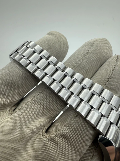 Montre chronographe Omega Speedmaster 42 mm, cadran blanc, année 2024, référence 310.30.42.50.04.001 B+P – Image 4