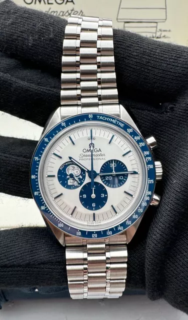 OMEGA Speedmaster 2025 « Silver Snoopy Award » 50e montre 310.32.42.50.02.001 – Image 11