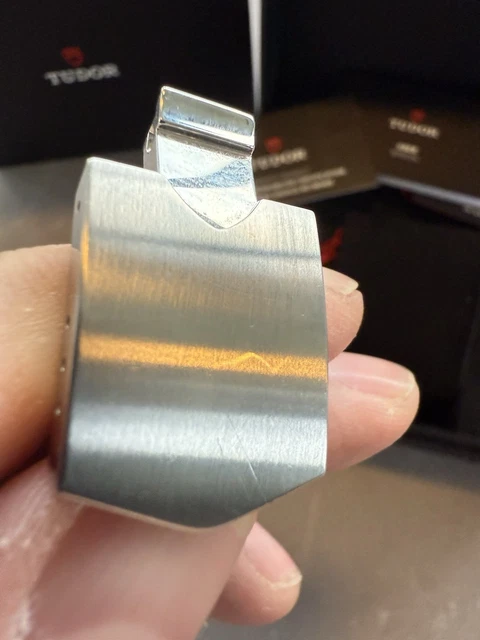 Montre TUDOR Black Bay GMT M79830RB-0010, 41 mm, cadran opalin/blanc, B&P – Image 9