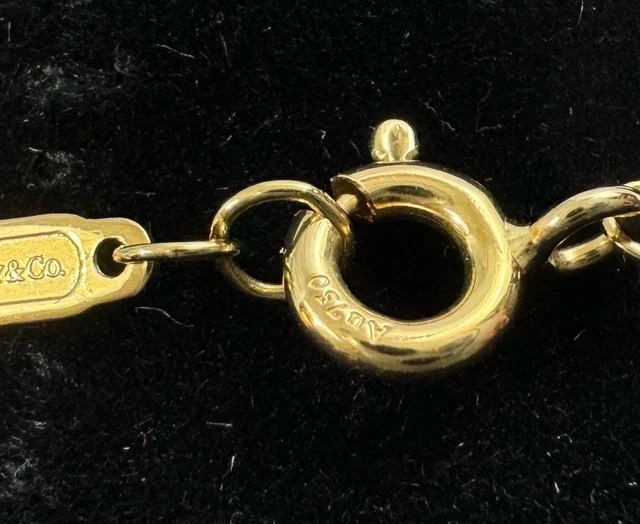 Magnifique collier Tiffany & Co. avec écrin et pochette en or 18 carats. Excellent état. – Image 5