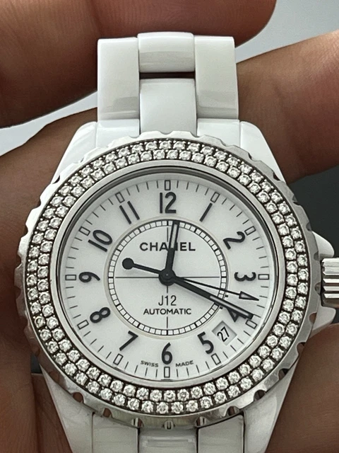 Montre CHANEL J12, lunette sertie de diamants, cadran blanc en céramique blanche, mouvement automatique, 38 mm – Image 10