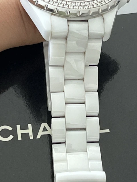 Montre CHANEL J12, lunette sertie de diamants, cadran blanc en céramique blanche, mouvement automatique, 38 mm – Image 5