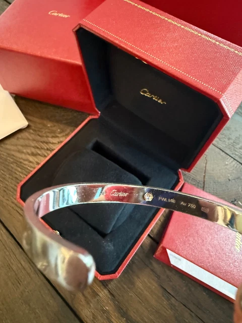 Manchette Cartier Love, or blanc 18 carats avec diamant, taille 17 – Image 2