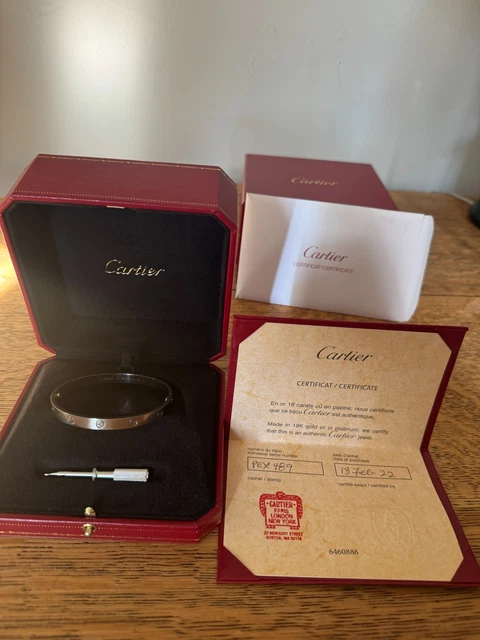 Bracelet jonc vissé Cartier Love en or blanc 18 carats 2022