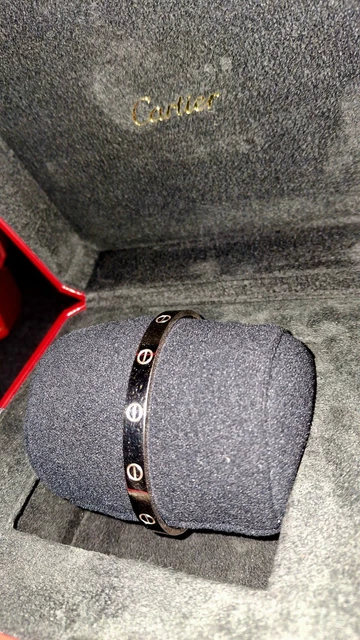 Bracelet manchette Love en or blanc Cartier 18 – Image 7