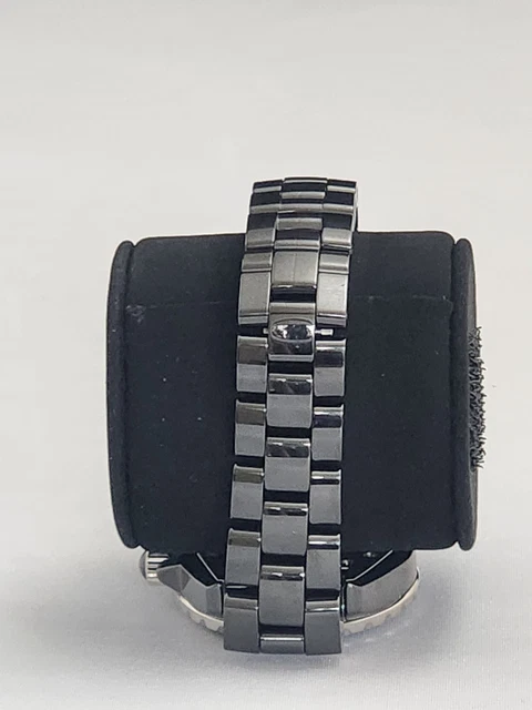Montre Chanel J12 Quartz 33 mm en céramique noire avec index émeraude + écrin Chanel – Image 10