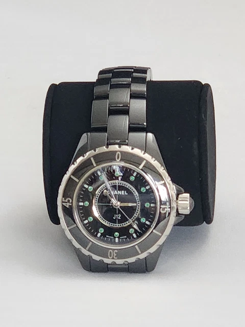 Montre Chanel J12 Quartz 33 mm en céramique noire avec index émeraude + écrin Chanel – Image 15