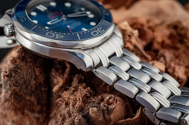 OMEGA 2023 Seamaster Diver Bleu No Wave 300M 212.30.41.20.03.001 Boîte et papiers – Image 5