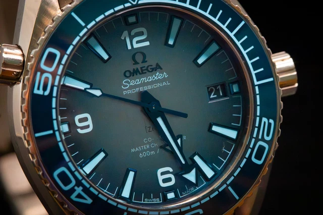 OMEGA Seamaster Planet Ocean 600M 39,5 mm Cadran bleu été - 215.30.40.20.03.002 – Image 8