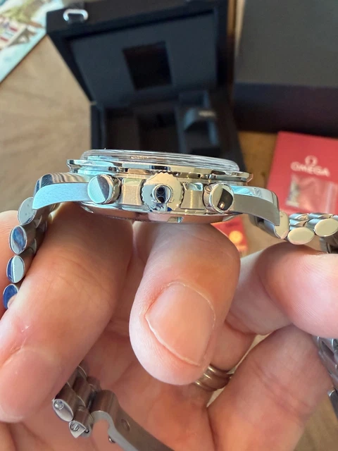 OMEGA Speedmaster Moonwatch Professional Sapphire Sandwich 310.30.42.50.01.002 – Image 11