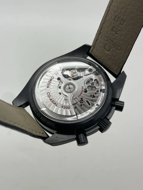 Omega Speedmaster Dark Side Of The Moon DSOTM 311.92.44.51.01.006 avec cartes – Image 2