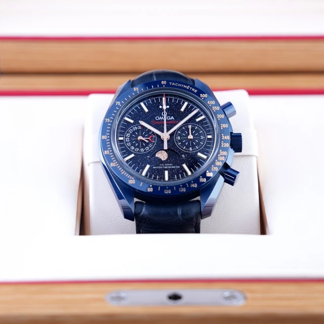 Omega Speedmaster Moonphase Céramique Cadran Bleu Aventurine - 304.93.44.52.03.002 – Image 4
