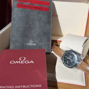 Omega Speedmaster Moonwatch Première montre Omega dans l'espace Édition limitée État neuf Portée deux fois