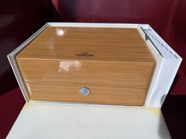 Omega Speedmaster Moonwatch Première montre Omega dans l'espace Édition limitée État neuf Portée deux fois – Image 5