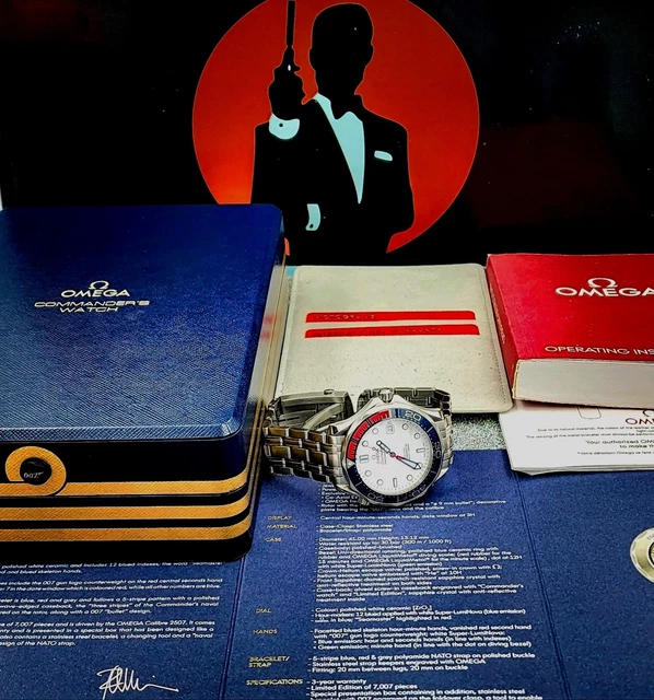 RARE OMEGA Bond Seamaster Diver 300M Commander's Watch/Blanc/Bleu/Rouge/ Bracelet