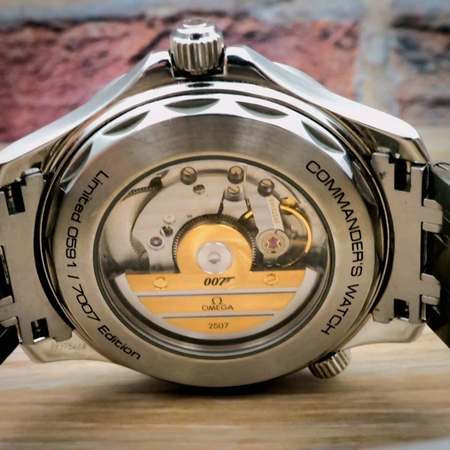 RARE OMEGA Bond Seamaster Diver 300M Commander's Watch/Blanc/Bleu/Rouge/ Bracelet – Image 7