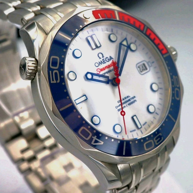 RARE OMEGA Bond Seamaster Diver 300M Commander's Watch/Blanc/Bleu/Rouge/ Bracelet – Image 16