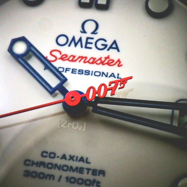 RARE OMEGA Bond Seamaster Diver 300M Commander's Watch/Blanc/Bleu/Rouge/ Bracelet – Image 13