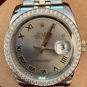 Rolex Datejust en or et diamants. Sous garantie. Très impressionnante.