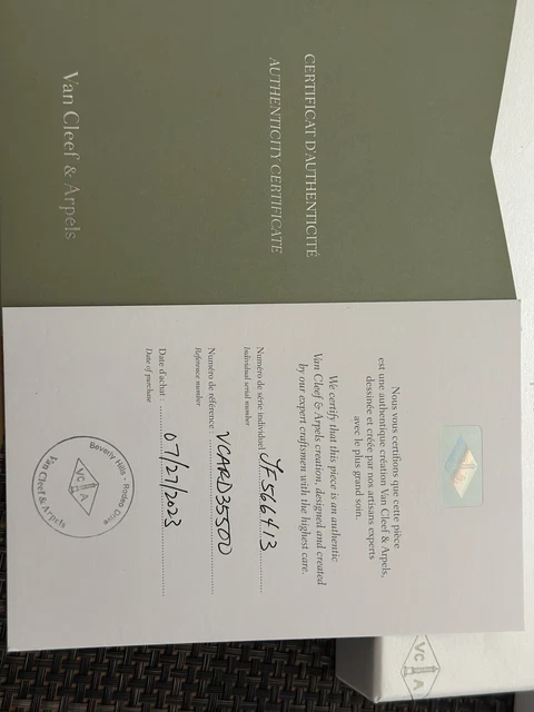 Van Cleef & Arpels : Bracelet Alhambra Vintage en or jaune 18 carats et cornaline à 5 motifs – Image 3