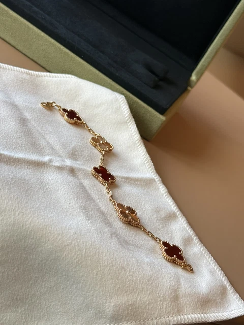Van Cleef & Arpels Alhambra Bracelet cornaline en or rose 18 carats avec boîte et certificat – Image 5