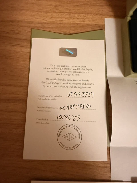 Van Cleef & Arpels Alhambra Bracelet cornaline en or rose 18 carats avec boîte et certificat – Image 16