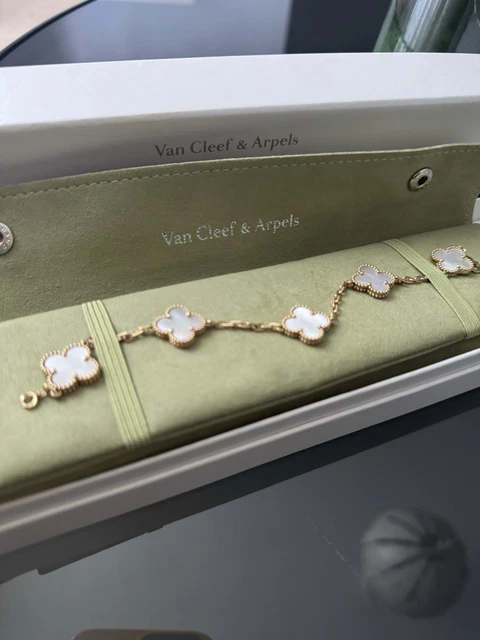 Bracelet Van Cleef & Arpels en nacre vintage Alhambra 5 motifs 19 cm – Image 9