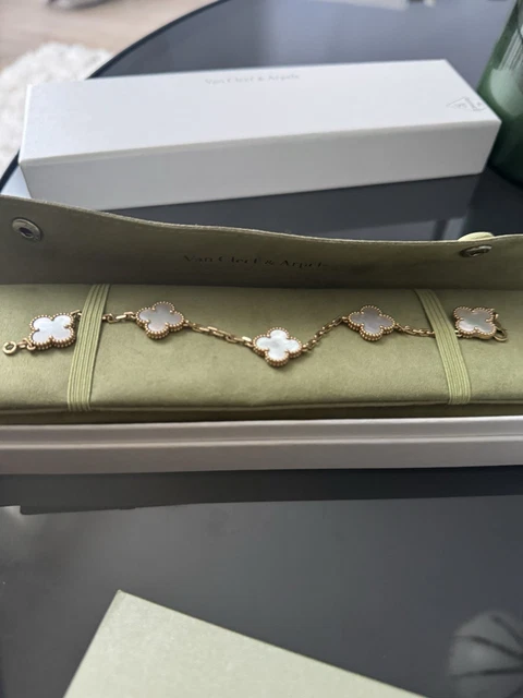 Bracelet Van Cleef & Arpels en nacre vintage Alhambra 5 motifs 19 cm – Image 6