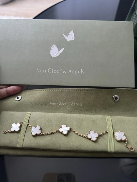 Bracelet Van Cleef & Arpels en nacre vintage Alhambra 5 motifs 19 cm – Image 4