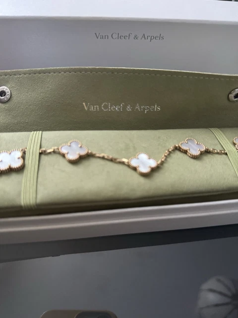 Bracelet Van Cleef & Arpels en nacre vintage Alhambra 5 motifs 19 cm