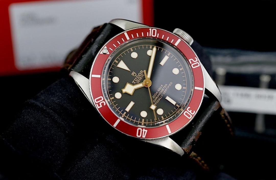 Tudor Black Bay, 79230R, Coffret Heritage complet, 2 bracelets, 41 mm, Automatique – Image 11