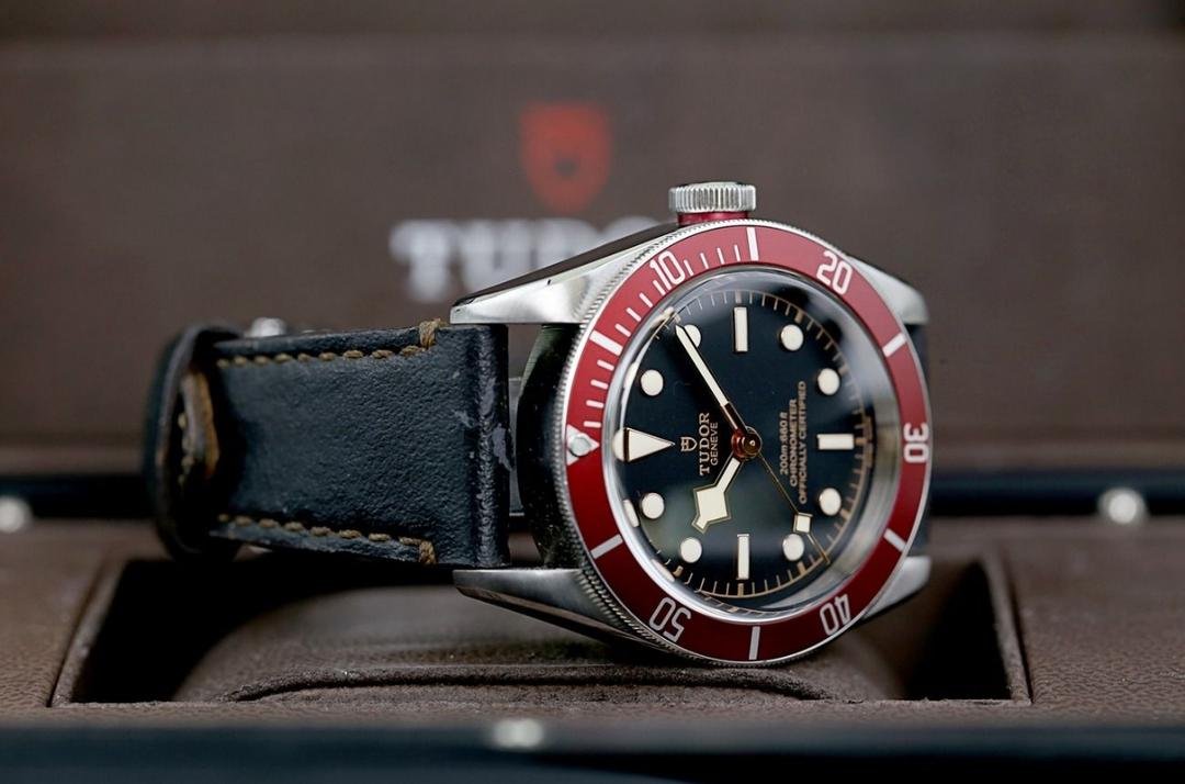 Tudor Black Bay, 79230R, Coffret Heritage complet, 2 bracelets, 41 mm, Automatique – Image 10