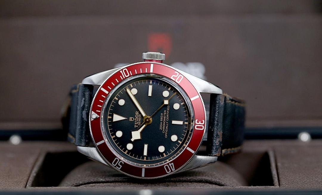 Tudor Black Bay, 79230R, Coffret Heritage complet, 2 bracelets, 41 mm, Automatique – Image 2